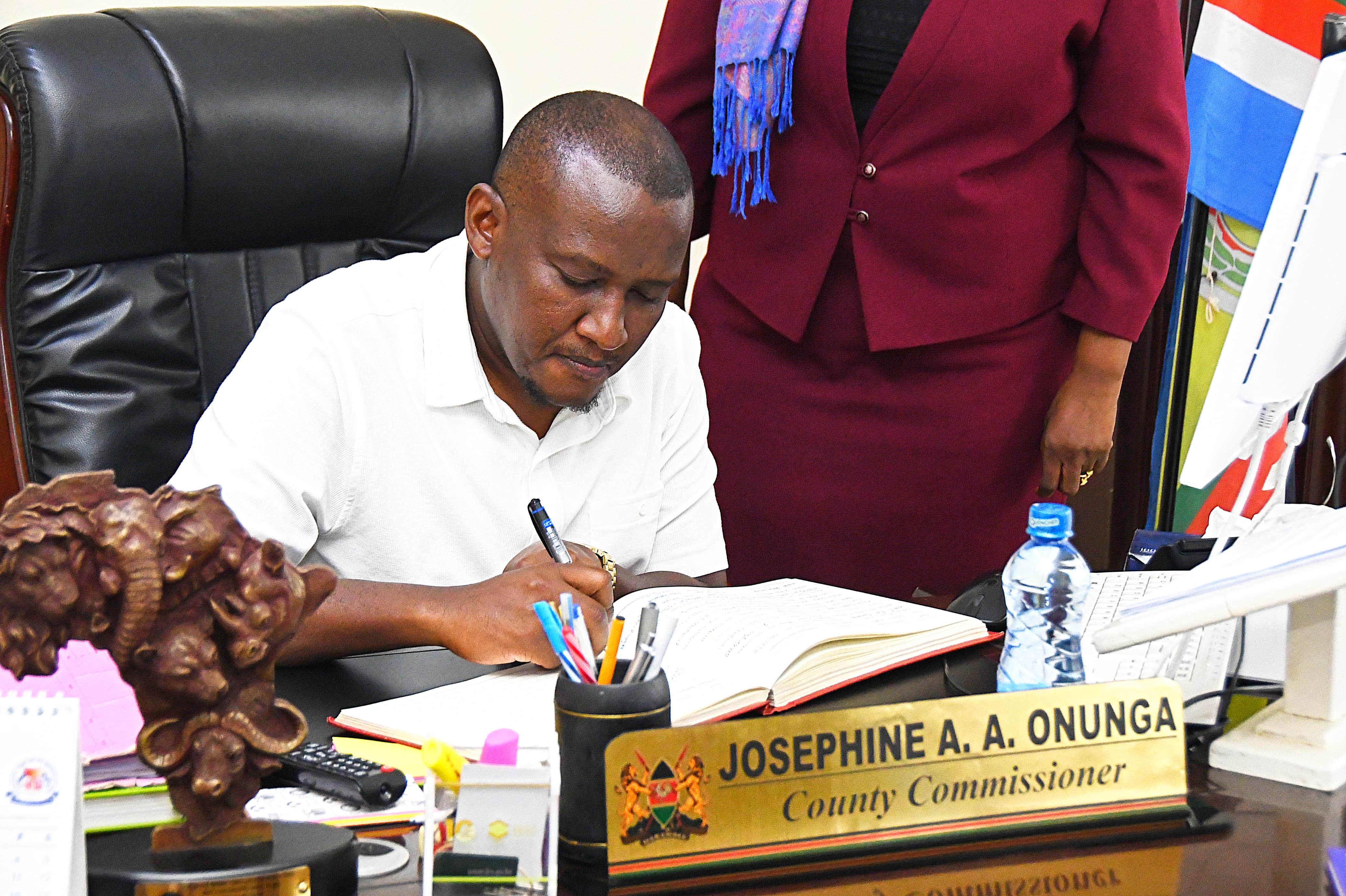 Ps signs visitors book